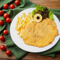 Pohovano belo meso sa pomfritom